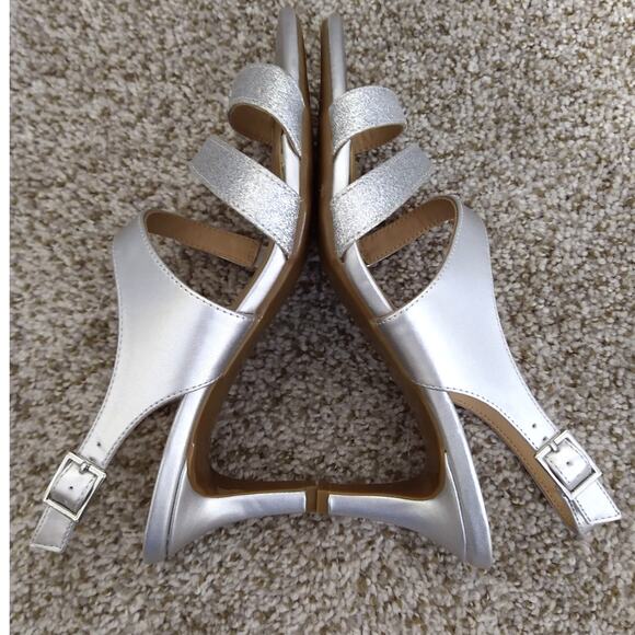 Naturalizer Women's Taimi Strappy Heeled Slingback Sandals Sparkly Silver 9M - Picture 4 of 11